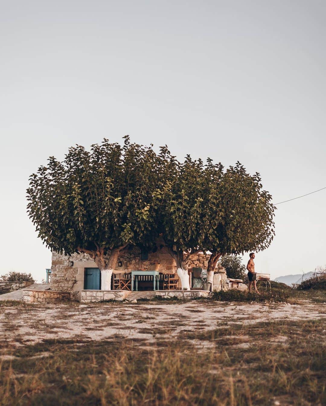 ジャクリーン・ミクタさんのインスタグラム写真 - (ジャクリーン・ミクタInstagram)「Sunsets and chill ♥ Snaps from our little Cretan getaway!」11月4日 4時36分 - mikutas