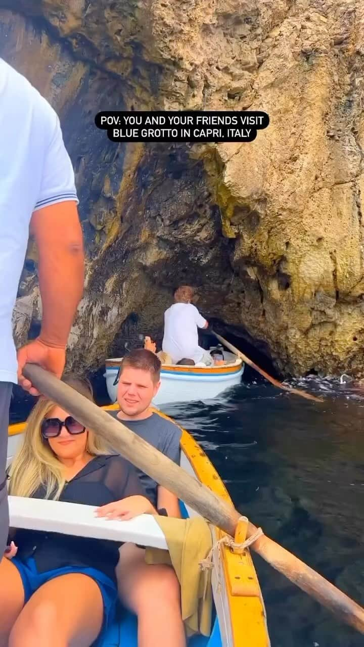 Awesome Wonderful Natureのインスタグラム：「Great moves😳  🎥 by @alexojeda  📍 Blue Grotto, Capri  #nature #place #natgeo #discover #explore #landscape #instagram #colorful #cute #awesome #world #amazing #earth #instagood #earthpix #sunset #wonderful #photography #travels #beauty #vacations #love #travel #geography #artofvisuals #vacation #tlpicks #wanderlust」