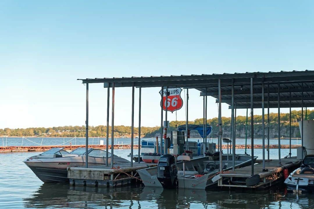 Ricoh Imagingのインスタグラム：「A peaceful day of fishing on the lake with family is sure hard to beat! These old docks have seen better days, but we heard the new owners of the location are getting ready for a lot of renovations!  . . 📸: @k_mount_and_me  📸: Pentax K-3 Mark III  Lens: #pentax_da2040 . . . . . #pentaxk3markiii #pentaxk3iii #teampentax #teampentaximaging #pentax #pentaxian #thisisoklahoma #travelok #grandlakeoklahoma #dockfishing #dockside #getoutdoors #getoutside」