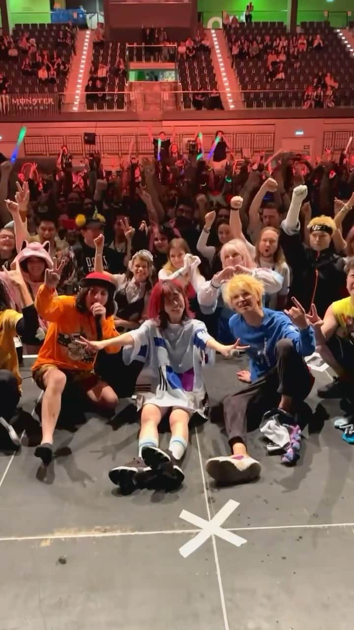 魔法少女になり隊のインスタグラム：「Thank you @mahousyoujoninaritai for the dynamic show you brought to our stage ⚡️🤩.  #yunicon2023 #mahousyoujoninaritai #convention #anime #manga #cosplay #gaming」