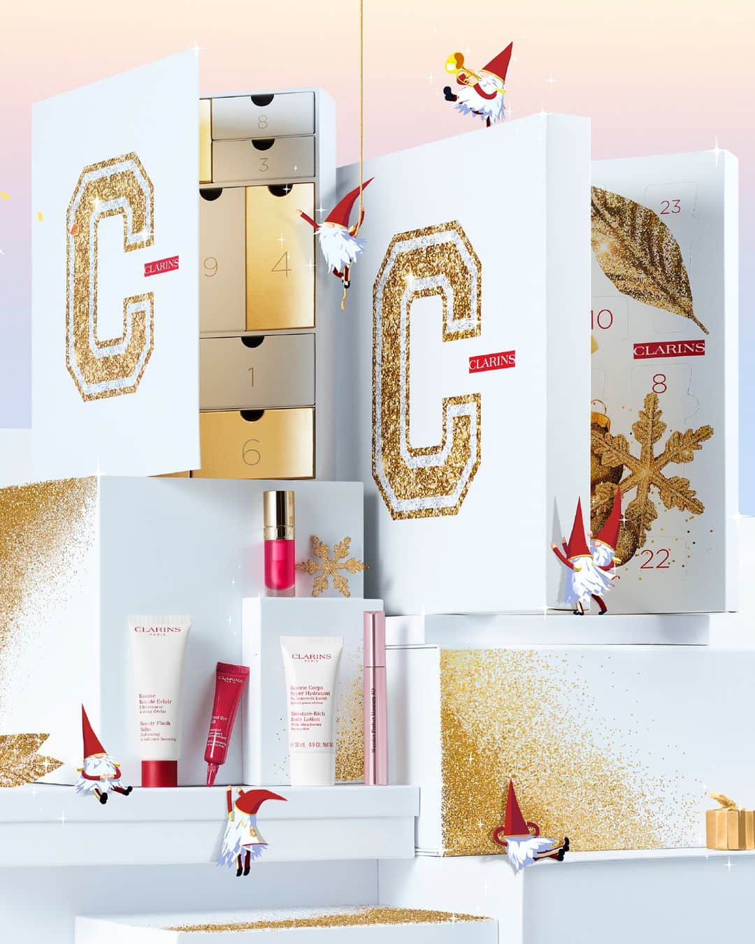 Clarins Canadaのインスタグラム：「Our legendary Christmas Advent Calendar is available in 2 formats: 24 days and 12 days!   Behind each window, you’ll find a beauty treat that celebrates the best of Clarins to enhance your skin while you wait for Christmas day! 🎄🎁 __________ Notre mythique Calendrier de l'Avent est disponible en 2 formats : 24 jours et 12 jours !   Derrière chaque fenêtre, vous trouverez une surprise iconique de soins et maquillage pour sublimer votre peau en attendant Noël ! 🎄🎁 . . . #Clarins #HolidaySeason #AdventCalendar #Christmas」