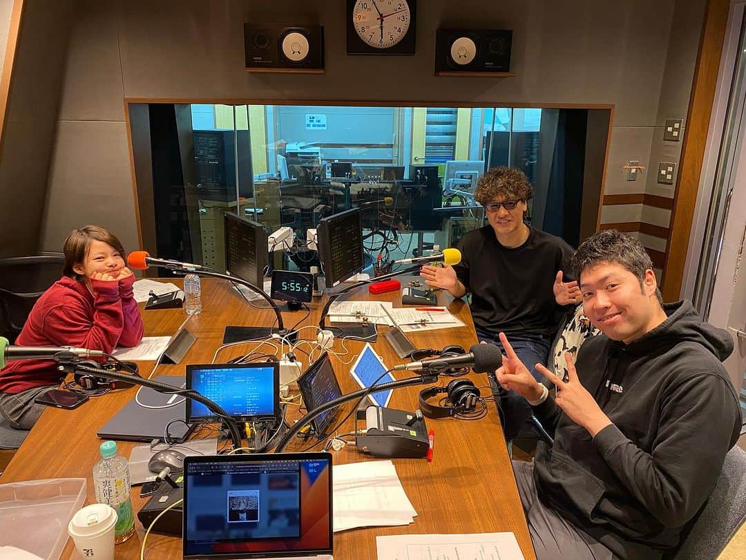 ミノルクリスのインスタグラム：「#フロアス　 ピンチを救った出来事✨ メッセージお待ちしてます 今朝もよろしくお願いします😊 #jfn」