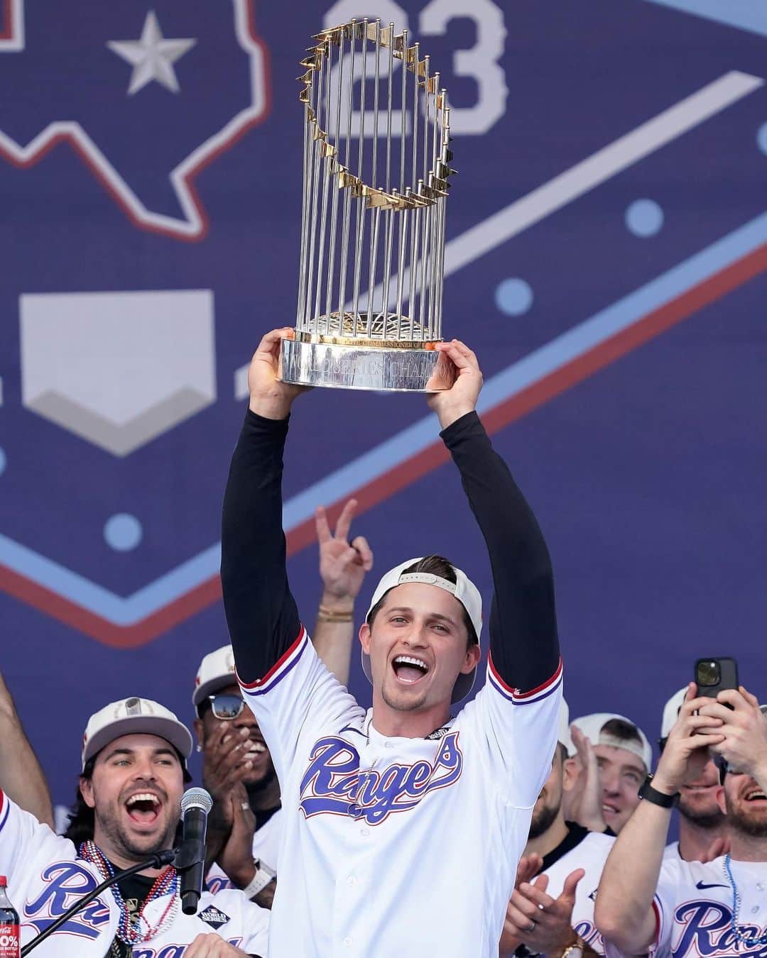 テキサス・レンジャーズのインスタグラム：「THE CHAMPS.」