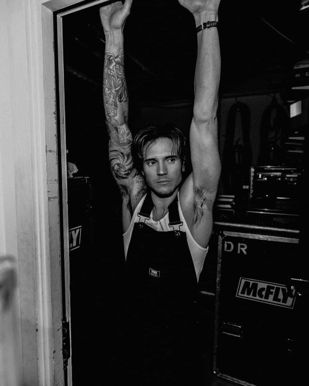 ハリー・ジャッドさんのインスタグラム写真 - (ハリー・ジャッドInstagram)「Norwich x2 ✔️  📸 @deansherwood   #powertoplaytour」11月4日 6時31分 - harryjudd