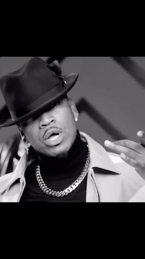 ケビン・ハートのインスタグラム：「Link Up Remix is out now!!!!!! Nothing but love for my brothers @neyo & @myfabolouslife ….. I love the @grancoramino VISUALS!!!!! Hard Work Taste Different!!!!! Let’s gooooooooooooo」