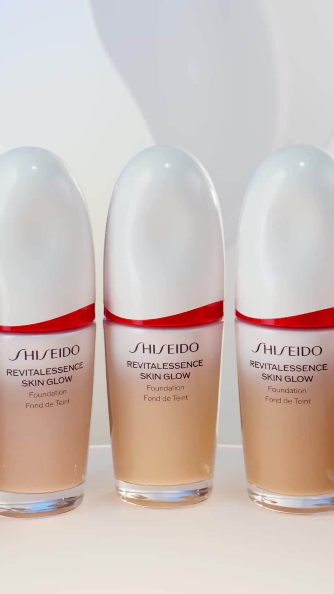 資生堂のインスタグラム：「REVITALESSENCE SKIN GLOW Foundation has range. Choose from 30 true-to-you shades that deliver medium coverage with a luminous finish. Ready to meet your match? Find it fast using our shade finder on Shiseido.com. #ShiseidoMakeup #JapaneseBeauty #RevitalEssence #SkincareMeetsFoundation」