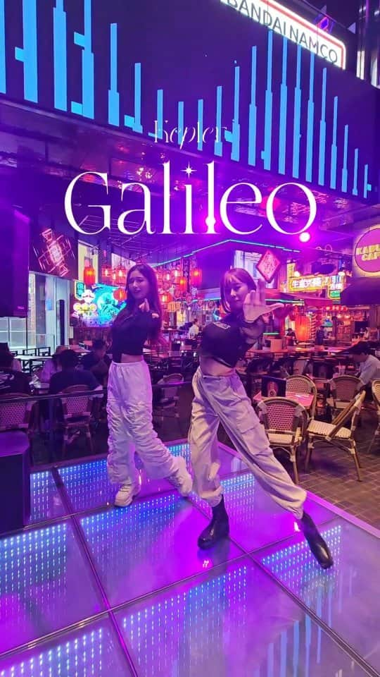 日向カンナのインスタグラム：「⁡🔭Galileo⁡ ⁡🧚‍♂️Kep1er @official.kep1er ⁡ ⁡𝕯𝖆𝖓𝖈𝖊𝖗⁡ ⁡@kanna_hinata @lisappppp ⁡ ⁡⁡⁡ KABUKICHO K-POP FES ⁡@kabukicho_kpop さんとコラボ動画第2弾🗼🪩⁡ ⁡かんりさがデビュー前から応援してるkep1erちゃんのGalileoChallenge🫶 ⁡ 歌舞伎町タワーで11/5にK-POPイベントが開催されるそうなので是非チェックしてください🩷 ⁡⁡⁡ ⁡ーーーーーーーーーーーー⁡  ＼KABUKICHO K-POP FES開催決定！！／ 🎉イベント開催まで、残り5日🎉  歌舞伎町でダンサーたちが織りなすK-POPの世界 勝手に体が動き出すこと間違いなし！ 流行りのランダムダンスにも参加して踊り狂おう！  - - - - - - - - - - - - - - - - - - - - - - - - - - - - - -☞  ✓会場：東急歌舞伎町タワー前 歌舞伎町シネシティ広場 ✓日時：2023年11月5日　13:50〜20:00 ✓費用：無料⁡  ✄- - - - - - - - - - - - - - - - - - - - - - - - - - - - - -⁡ ⁡⁡ #KKF #KABUKICHOKPOPFES #歌舞伎町タワー #歌舞伎町 #kpop #kpopdancer #kpoplike #kpoplover #kpopstyle #踊ってみた⁡ ⁡  #kep1er #Galileo  #GalileoChallenge ⁡  #LISA_P  #日向カンナ」