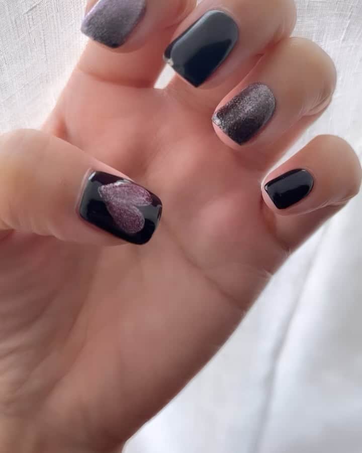 阿部洋子のインスタグラム：「✨️✨✨️✨  #newnails  #gelnails  #magnetnails   #thankyou」