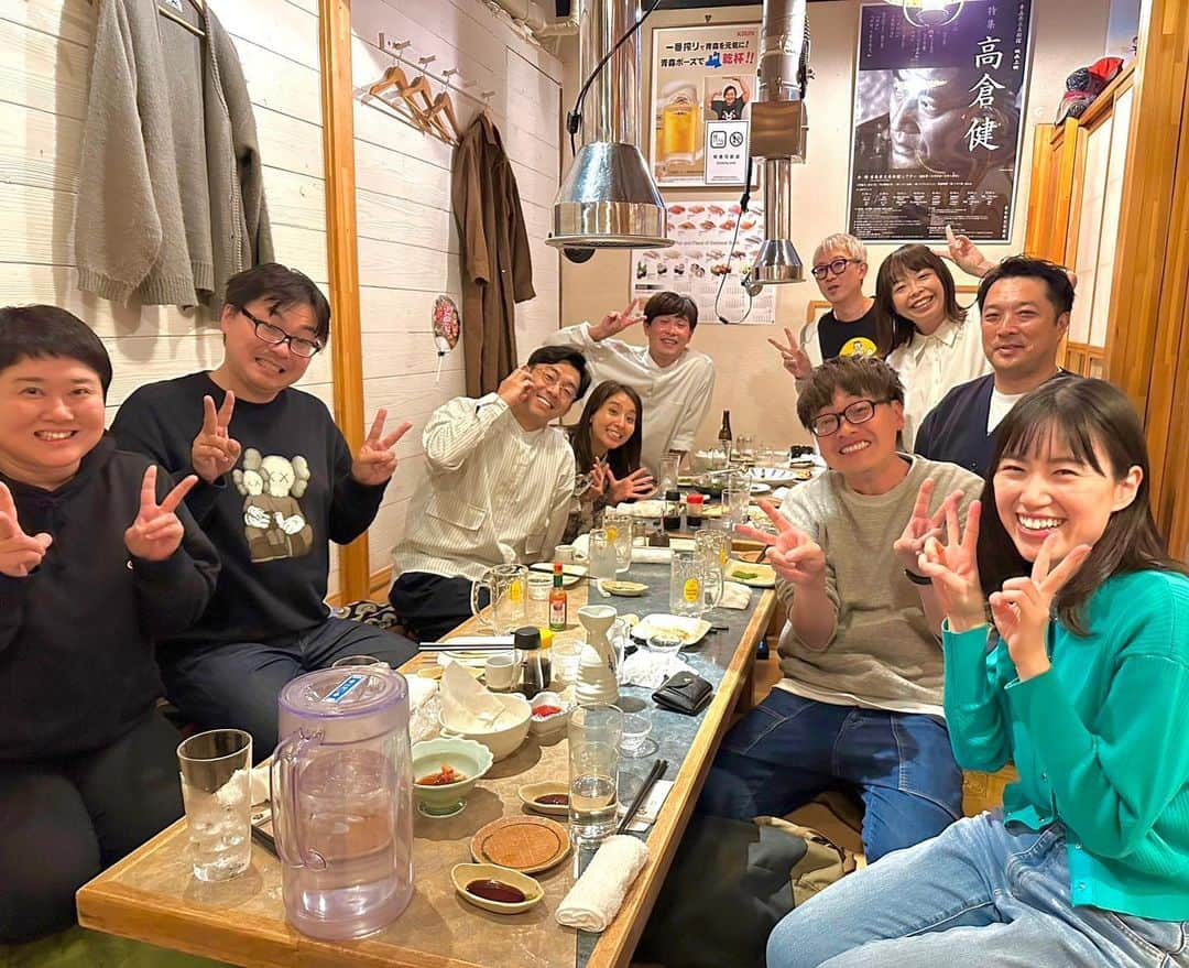 高坂友衣さんのインスタグラム写真 - (高坂友衣Instagram)「. ラッキー飲み会🍻  #ラッキー復活を信じています #塾生たちの冬休み特番なんかも素敵ですね #春休みでも楽しそうです #aba様お願いします  #みんなラッキーまた見たいよね ⁈♡」11月4日 17時00分 - yui_kosaka828