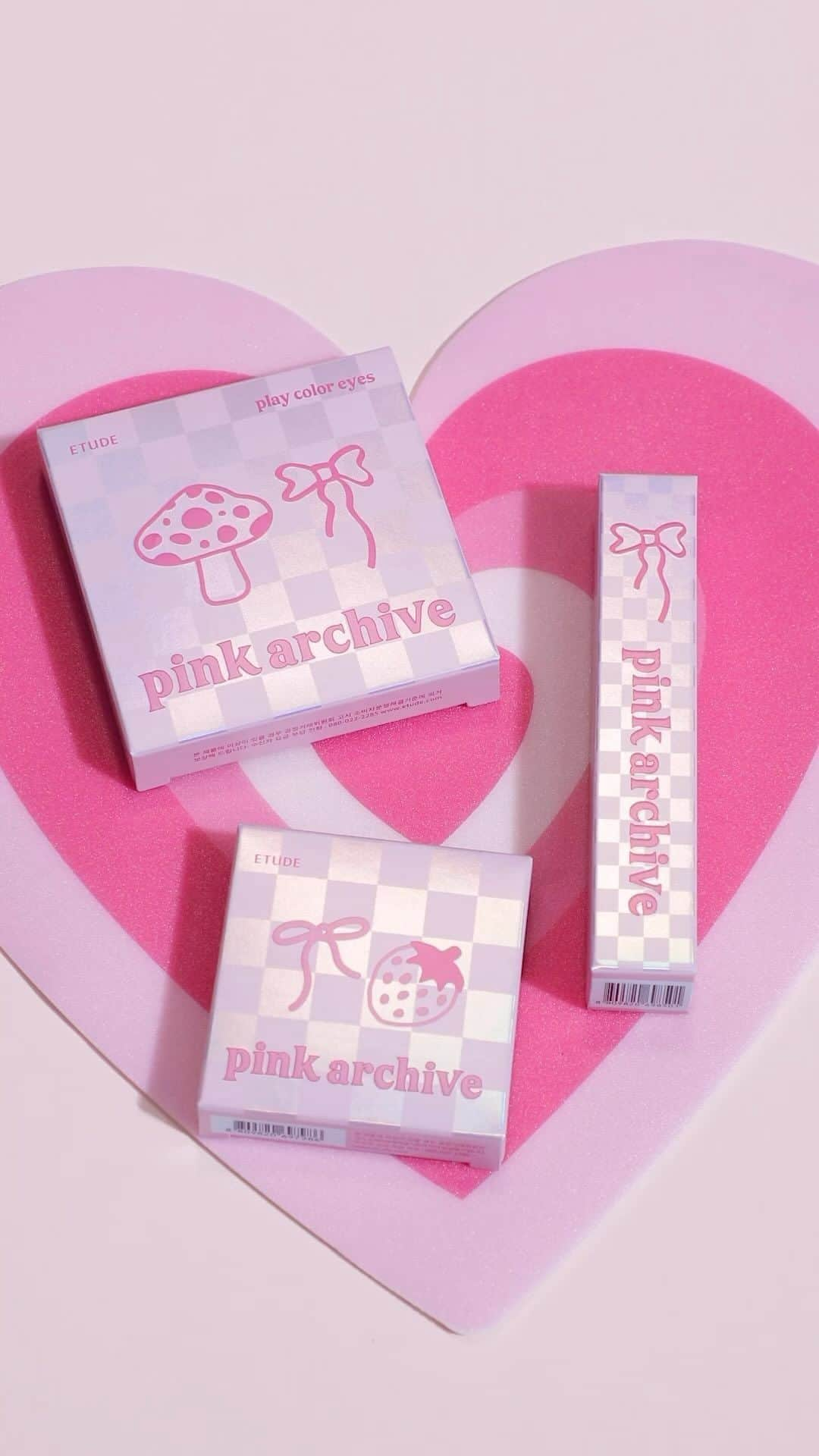 エチュードハウスのインスタグラム：「𝙥𝙞𝙣𝙠💕𝙥𝙞𝙣𝙠💓𝙥𝙞𝙣𝙠🎀💕💗  エチュード今年のホリデーコレクションは、韓国人気雑貨ブランドmafavarchiveとのコラボが実現*ଘ(੭*ˊᵕˋ)੭* ੈ✩‧₊˚  11.3(fri)エチュード公式オンライン＆全国の一部ドラッグストア、バラエティストアにて発売𝒔𝒕𝒂𝒓𝒕✧︎*。  #エチュード #ETUDE」