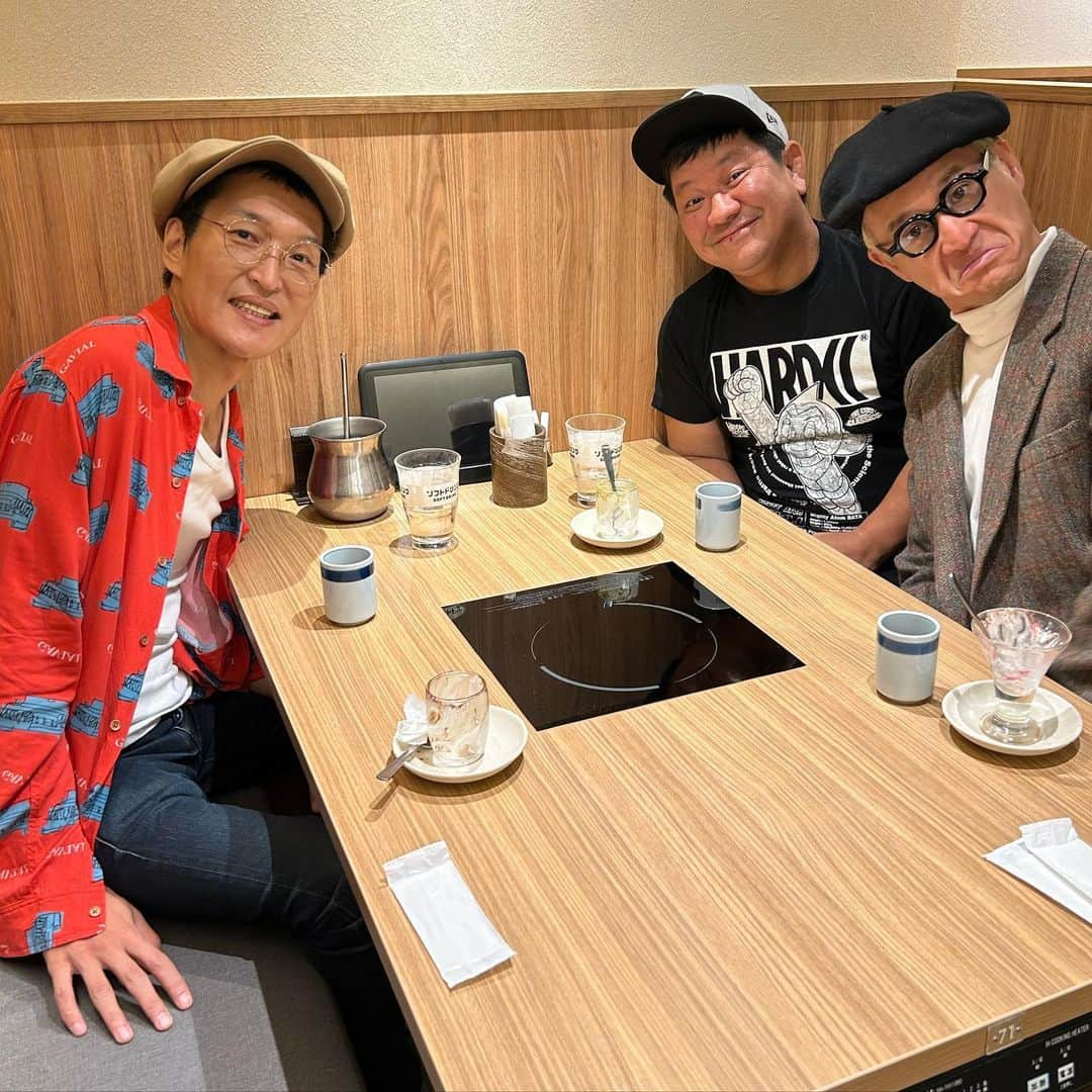 福島善成さんのインスタグラム写真 - (福島善成Instagram)「ジュニアさんのYouTubeでワールドマスターのお祝いしてもろたー❤️ チャンス大城先輩も一緒に しゃぶしゃぶ温野菜❤️ 美味しかったよー❤️ ありがとうございました😭😭😭 ニャリン😻  https://youtu.be/dAb_I8PC_8U?feature=shared  みてみてみて❤️  #千原ジュニア　さん #チャンス大城　さん #しゃぶしゃぶ温野菜」11月4日 17時43分 - fukushimayoshinari