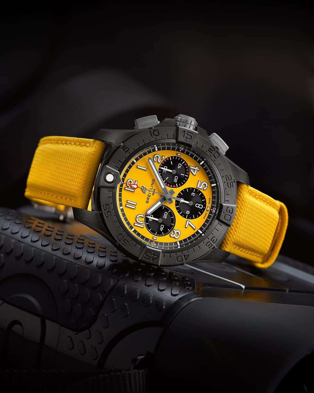 ブライトリングさんのインスタグラム写真 - (ブライトリングInstagram)「The Avenger Night Mission combines a full ceramic case with titanium hardware and luminescent numerals, indexes and hands that provide superior legibility in every condition.   Pictured here is the yellow Avenger Night Mission.  #breitling #squadonamission #avenger #watches #pilotswatch #aviation #chronograph #ngihtmission #yellowdial #blackdial #ceramiccase」11月4日 17時58分 - breitling