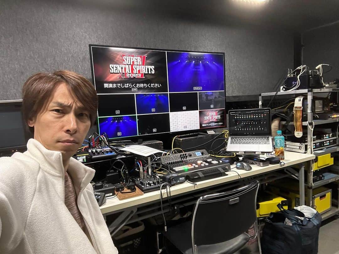 谷本貴義さんのインスタグラム写真 - (谷本貴義Instagram)「今日のスーパー戦隊スピリッツは配信もやってるんだけど、ナイトライダーみたいなシステムです♪  #スーパー戦隊スピリッツ #zeppdivercitytokyo」11月4日 17時55分 - tanimoto_tak