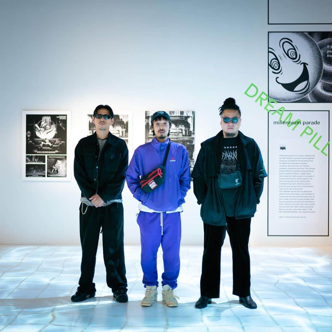 GINZA SONY PARK PROJECTさんのインスタグラム写真 - (GINZA SONY PARK PROJECTInstagram)「【Interview with millennium parade in NYC】  millenniumparade： We were just thinking about taking action more overseas when we received this offer, and we are honestly happy that this is happening. We struggled a lot with creating original MANGA, which was a completely new stage for us, but we were able to create our own MANGA with the support of various people, and I think that we were able to create something very cool. I believe visitors would enjoy it intuitively. We are very looking forward to hearing what people who have seen the exhibition think about it. "Who are those awesome creators? ", that's what I wish people would feel.  millenniumparade： ちょうど海外でアクションを起こしていこうと思っていた中でいただいたお話だったので、それが叶ったことは素直に嬉しいです。マンガという全く初めてのステージで、結構悪銭苦闘したんですが、色んな人たちの力も借りながら、自分たちなりのアプローチを作ることができたので、すごく良いものができたと思っていますし、ただ展示するだけではなく体感できる場になっていて、直感的に楽しんでもらえると思います。 見てくれた人たちがどう思ってくれたか、声が届くのが楽しみです。「この人たちは何なんだろう」っていう想いを抱いてもらえたら嬉しいです。  @mllnnmprd @cotamorimp  @makotoarai_  @shu.sasaki  #millenniumparade   #MANGAinNY  #NewYork #Manga #マンガ #漫画 #Comic #Art #Technology #アート #テクノロジー #GinzaSonyParkProject #GinzaSonyPark #SonyPark #Sony  #SonyParkMini」11月4日 9時03分 - ginzasonypark