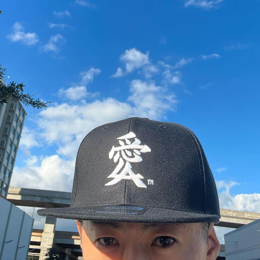 Shing02のインスタグラム：「tag anyone repping Los Angeles AI♡LA🧢 @littletokyomart  comes in variety of colors & styles  ships worldwide from LA ✈︎」