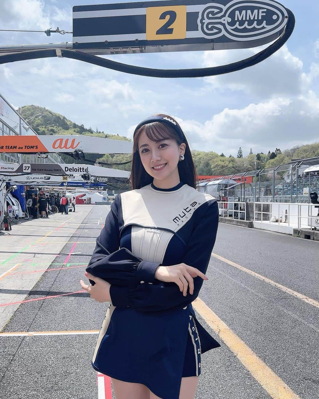 瀬谷ひかるさんのインスタグラム写真 - (瀬谷ひかるInstagram)「💙🤎  SUPERGT Rd.8もてぎ 予選日のスケジュールです🗓️  開幕戦がついこのあいだだった気がするのに 本当に1年ってあっという間だなと思います😌  現在ランキング2位の2号車muta Racing INGINGが 逆転チャンピオンを勝ち取るためにはポールトゥウィンが必須条件☝️ まずは今日の予選でポールポジションを獲りにいきます！ シビアな環境ではありますが、2号車ならできると信じています✊  今回は両日物販もあるので、私達とお揃いのmutaグッズで 一緒に2号車を応援しましょう！  最後まで諦めずに、応援よろしくお願いします❤️‍🔥  .  11/4 (土) 予選日スケジュール🗓️  09:25-11:10　公式練習 10:50-11:00　GT300専有走行 11:05-11:15　スポンサーステージ 11:55-12:35　ピットウォーク(ドライバー登場予定 11:55-12:15） 13:40-13:55　物販サイン会(@イベント広場KARZブース) 14:38-14:48　GT300 Q1 B組 15:13-15:23　 GT300 Q2 16:10-16:40　キッズウォーク(塗り絵＆ステッカーを配布します！) 17:30-17:40　RQステージ  #supergt #muta #mutaracing #mutaracingfairies #ingingmotorsport #motorsport #racequeen #model #selfie #japanesegirl #portrait #camera #スーパーgt #モータースポーツ #レースクイーン #モデル #モータースポーツ好きな人と繋がりたい」11月4日 9時45分 - seyasy__h