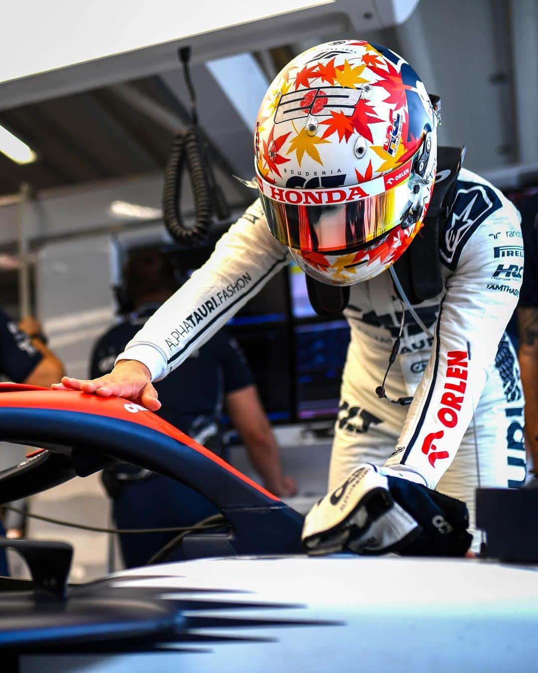 角田裕毅のインスタグラム：「Disappointing Quali as we had more pace, but tomorrow’s a new day to try and turn things around」