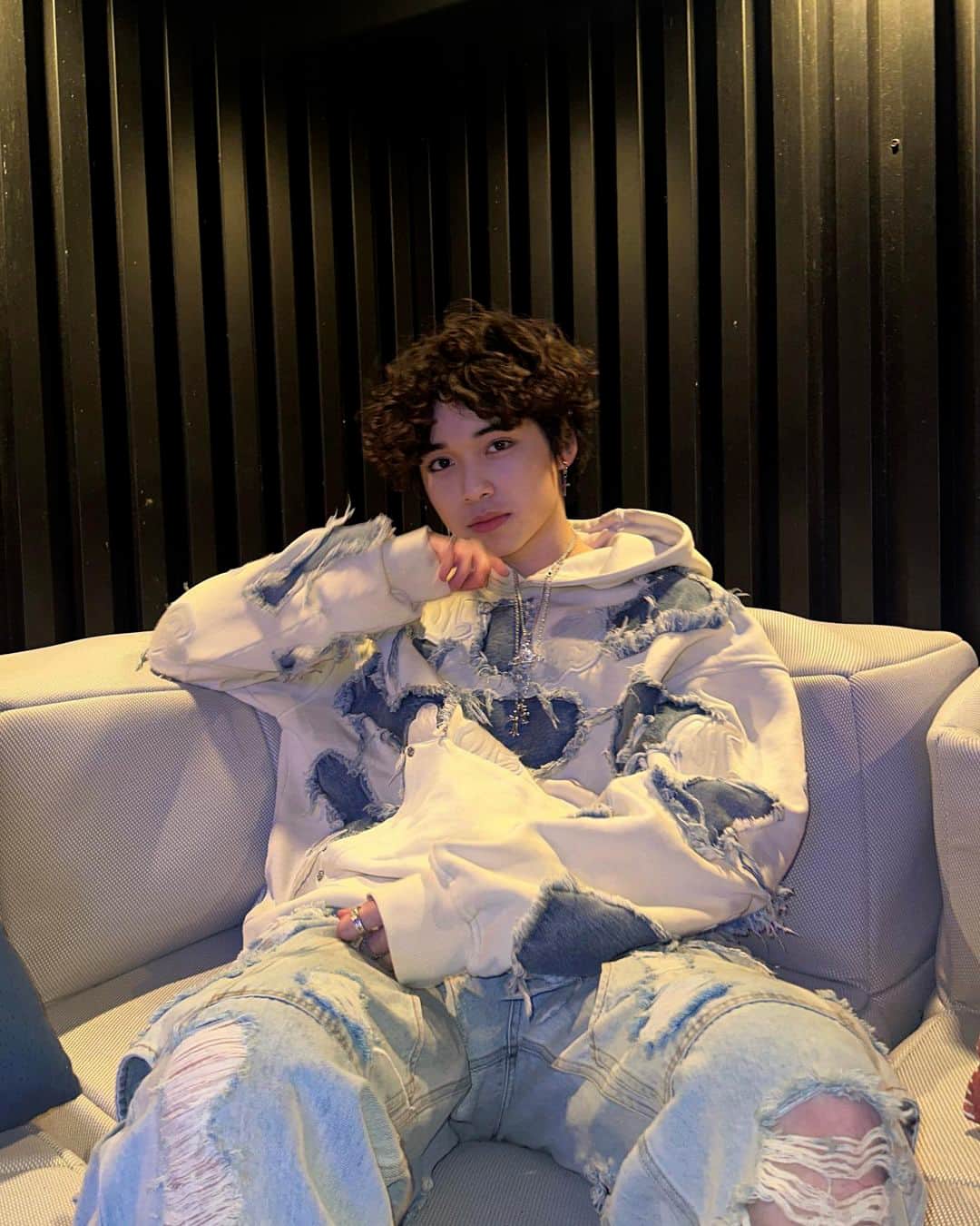 YouTubeのインスタグラム：「his content is as fresh as his style trust me @ashhlara」