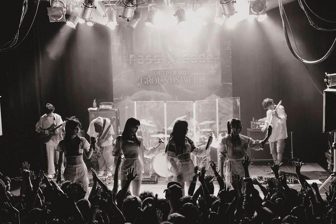亜太さんのインスタグラム写真 - (亜太Instagram)「【PassCode】  「US / JAPAN TOUR 2023 - GROUNDSWELL -」 at 兵庫・Harbor Studio  📸 @tamaishingo22」11月4日 10時29分 - ata0222kom