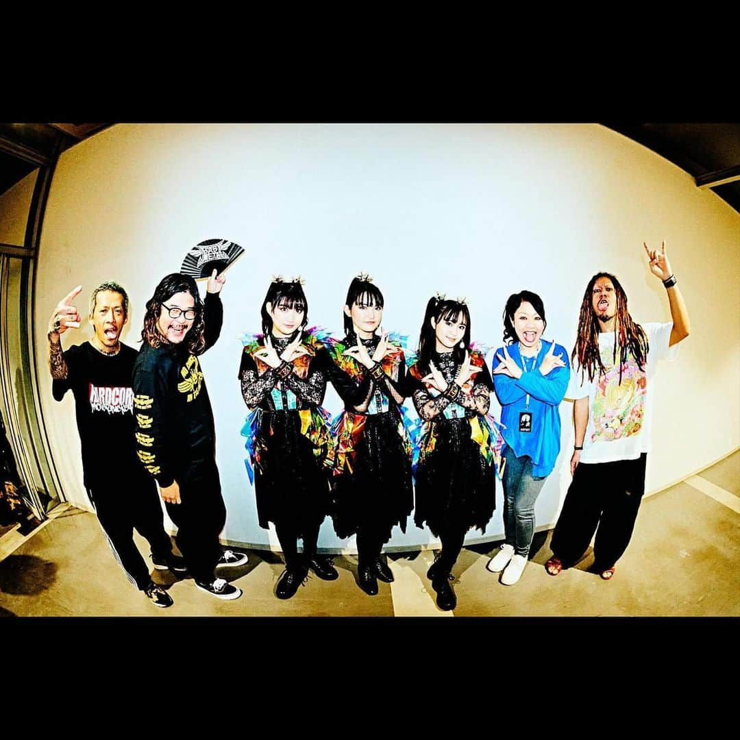 マキシマム ザ ホルモンのインスタグラム：「maximum the hormone × BABYMETAL  2023.11.3 [Fri.] BRING ME THE HORIZON pre.  NEX_FEST @ MAKUHARI MESSE  #maximumthehormone #BABYMETAL #BMTHNEXFEST」