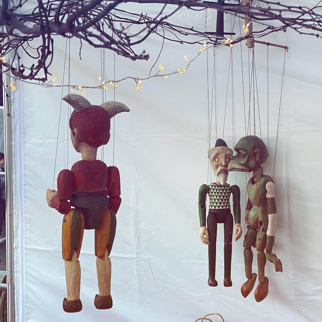 森本千絵さんのインスタグラム写真 - (森本千絵Instagram)「チェコ🇨🇿人形ワークショップ　 林由未さんと作れるなんて最高です また、林さん手作りのアクセサリーやオーナメントも 販売してます。めちゃくちゃ可愛い。」11月4日 11時08分 - chiemorimoto_goen