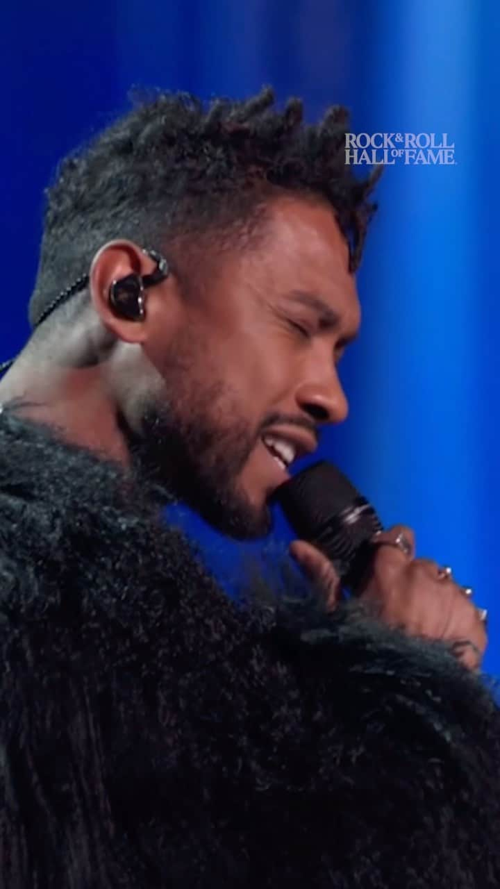 ミゲルのインスタグラム：「@miguel delivers a moving cover of “Careless Whisper” in tribute to @georgemofficial at #RockHall2023  Stream #RockHall2023 NOW on @disneyplus and listen live on @applemusic 1!」