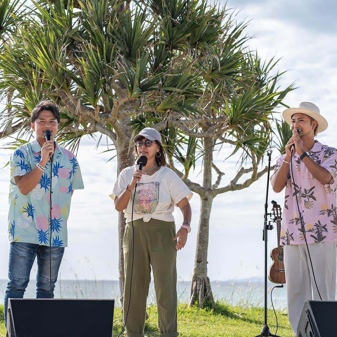 田中律子さんのインスタグラム写真 - (田中律子Instagram)「『CHURAUMI SUPRUN byプロラボ琉球』🏄🌞🌴 @estheprolabo_okinawa   ライブは、5th Elementsの2人　@5th_elements_official が会場を盛り上げてくれて、最後は私も一緒に、オジー自慢のオリオンビールを歌い🎤みんなであっり乾杯🍺してボルテージは最高潮⤴️  5thの2人は、CD💿の売り上げの一部をサンゴの保護に寄付もしてくれてます🤩ホントにいつもありがとう🧡🙏  はー、しかし今思い出しても楽しかったなぁ🤣ホントにありがとーございました🙌🏼  #churaumisuprun2023  #suprun #estheprolabo  #5thelements  #オジー自慢のオリオンビール  #あっり乾杯  #みんなありがとう」11月4日 11時33分 - ri2kotanaka