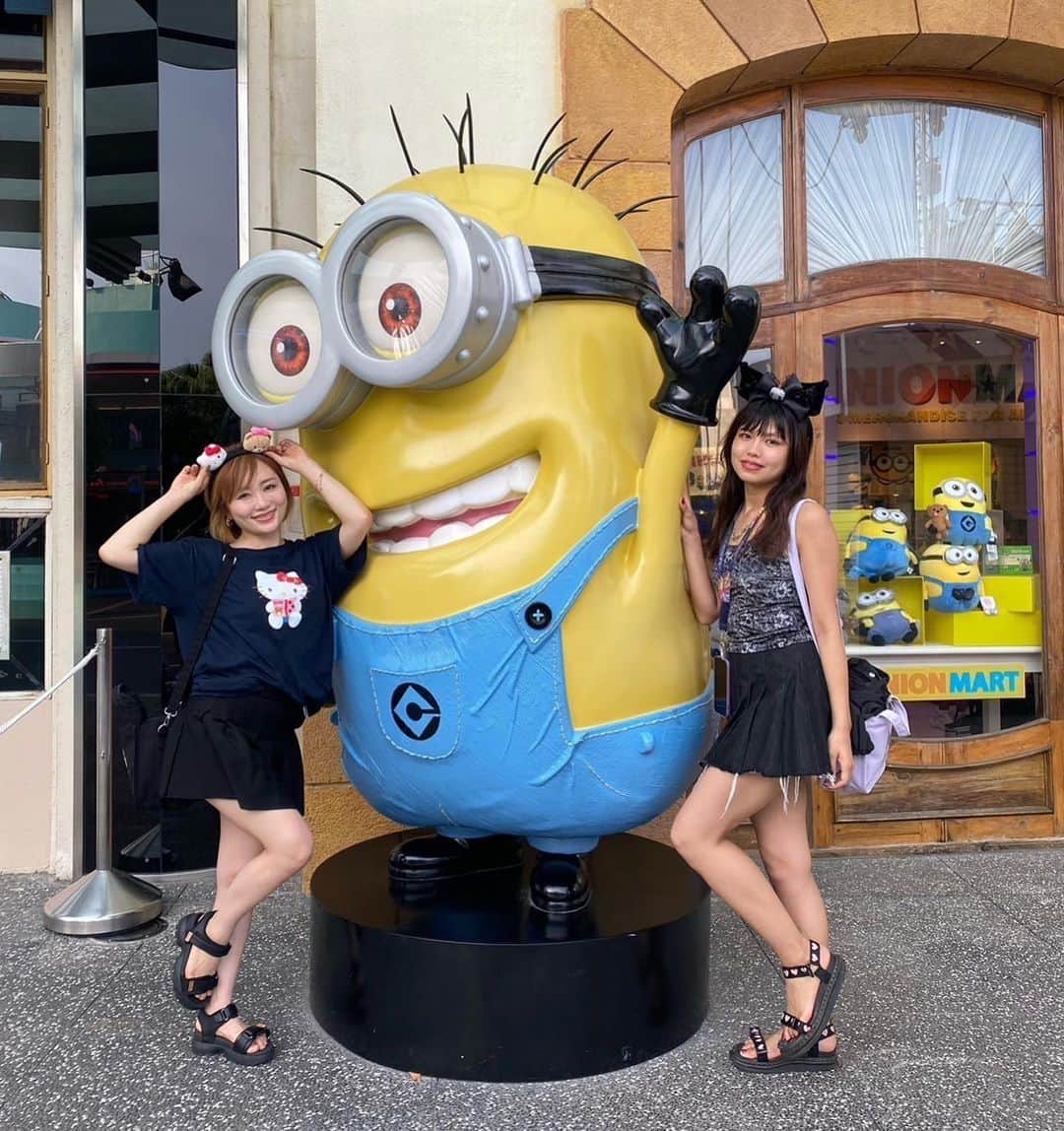 Roseさんのインスタグラム写真 - (RoseInstagram)「💛🩵💛🩵  minion townは2024年✨ その時にまたきたい🩵  #ユニバーサルスタジオシンガポール  #uss #universalstudiosingapore  #hellokitty #ユニバ #ユニバコーデ  #ミニオン #ミニオンダウン」11月4日 11時37分 - rose_ro_tan