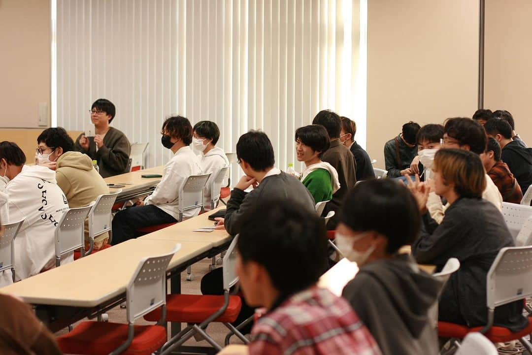 NCC新潟コンピュータ専門学校さんのインスタグラム写真 - (NCC新潟コンピュータ専門学校Instagram)「【大学園祭メモリー】メインイベント😆 ゲーム、映像、デザイン業界で活躍する卒業生を招き、在校生の作品添削イベントを実施しました✨ 司会進行はCG科の1年生👍 #新潟コンピュータ専門学校 #nsgカレッジリーグ #オープンキャンパス #進路研究 #専門学校　#新潟　#古町  #デザイン #映像 #3dcg #イラスト #ゲーム #web #システム #プログラマー #エンジニア #ai #ロボット #eスポーツ #nsg大学園祭」11月4日 11時47分 - ncc_niigata