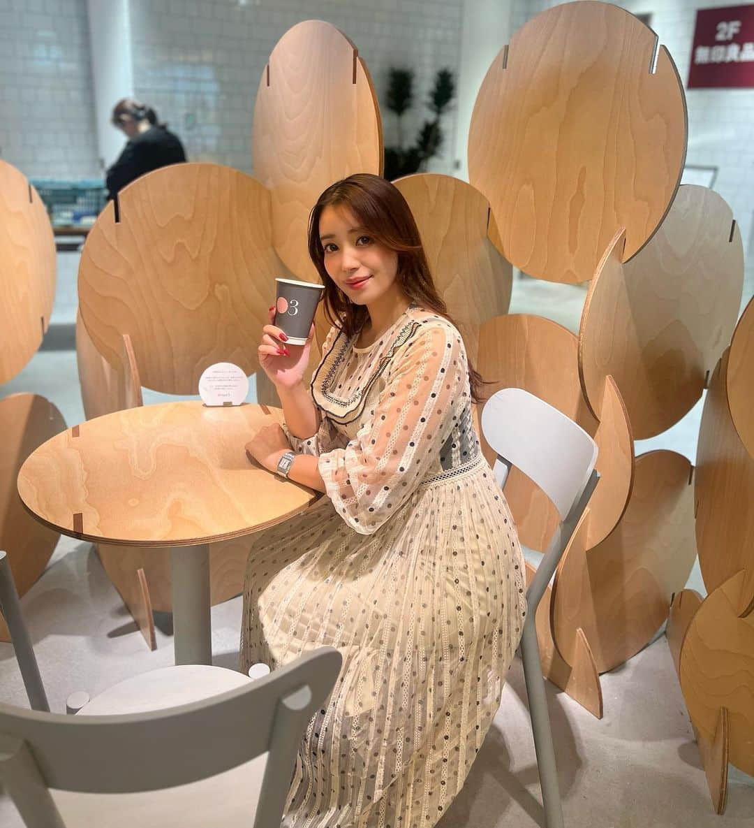 中村かなさんのインスタグラム写真 - (中村かなInstagram)「🇰🇷韓国美容レポ②📝  今回韓国で受けた美容施術で1番お気に入りな 眉毛のアートメイク♡ 1.2枚目はちょうど1週間経った写真です♡  ノンヒョン駅やカンナム駅から近くの 【 @brownee_japan 】さん  ☑︎日本人のインフルエンサーたちも多数来店 ☑︎日本語の通訳が常駐 ☑︎カウンセリングも丁寧で安心 ☑︎院長は10年以上の経歴をもつベテランさん ☑︎早くて上手！  いいとこばかりで🥹 初めてのアートメイクは大満足の仕上がりでした♡ 私は眉毛の左右差があり いつも上手に眉毛が書けなかったので… ほんとにやってよかった❣️🥹 心配だった痛みは、全くなし❣️ 麻酔もしっかり塗ってくださるし あっという間に終わります  ちなみに一緒に行ったあゆちゃんは ヘアラインのアートメイクをしていたけど とってもナチュラルな仕上がりでした✨ 次はリップが気になってます💋  私たち以外のお客様も みんな日本人であっという間に終わるので お友達同士で行っても大丈夫✨ オススメしかないサロンです♡  ￣￣￣￣￣￣￣￣￣￣￣￣￣￣￣￣￣  【 かなのインスタ見た 】 で１万ウォン割引にしてくださいます✨  もともとお値打ちなのに🥹 さらにお🉐になるので、みなさん使ってくださいね♡  ▪️予約は @browee_japan さんプロフィールのLINEからどうぞ  ￣￣￣￣￣￣￣￣￣￣￣￣￣￣￣￣  #アートメイク #アートメイク眉 #アートメイク眉毛 #アートメイクリップ #アートメイクアイライン #アートメイクスクール #アートメイク韓国 #アートメイク唇 #アートメイクヘアライン #ニップル #アートメイクヘアー #アートメイクヘアーライン #アートメイクsmp #smp #アートメイクニップル #アートメイク頭皮 #薄毛 #M字 #江南 #江南区 #美容#渡韓#韓国#韓国美容#韓国クリニック #韓国観光 #ソウル旅行 #韓国クリニック#韓国情報 #渡韓記録」11月4日 11時59分 - k777pime