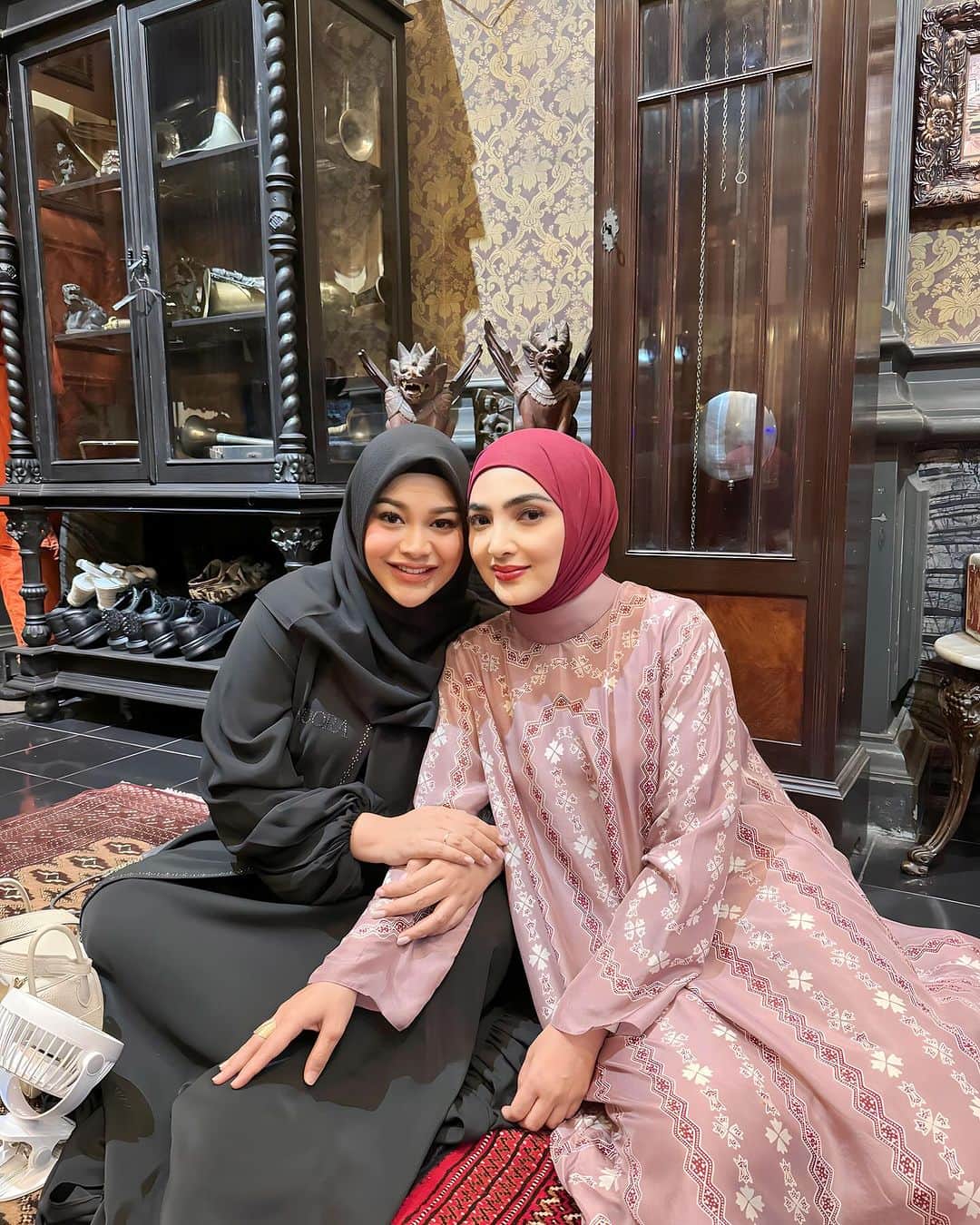 のインスタグラム：「Happy birthday to kesayanganku! Bundaaa @ashanty_ash  Semoga di umur bunda ke 40 ini bunda selalu sehat,dijauhkan dari segala penyakit,dijauhkan dr segala bahaya,panjang umur,selalu dalam lindungan Allah,selalu sabar dengan anak2nyaa,langgeng terus sm Pipi🖤 dan tetap menjadi bunda dan panutan utk anak2nya.. bahagia dunia akhirat❤️ We love you bundaaa 🤲🏽😍 Enjoy ur Bday!! ❤️」