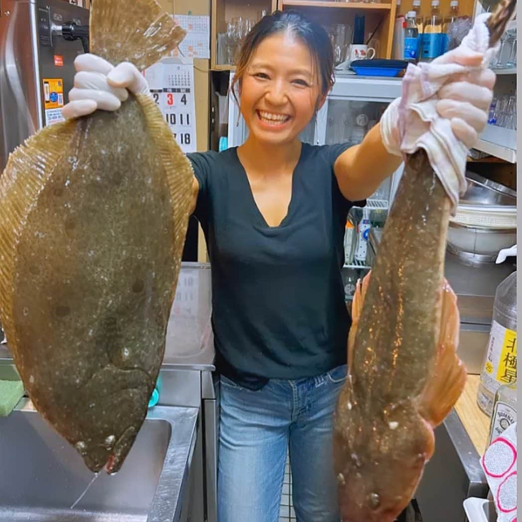 なーみのインスタグラム：「こっちにも載せちゃおー🐟  茶色いお魚GET。  ぬらぬらしておった。」