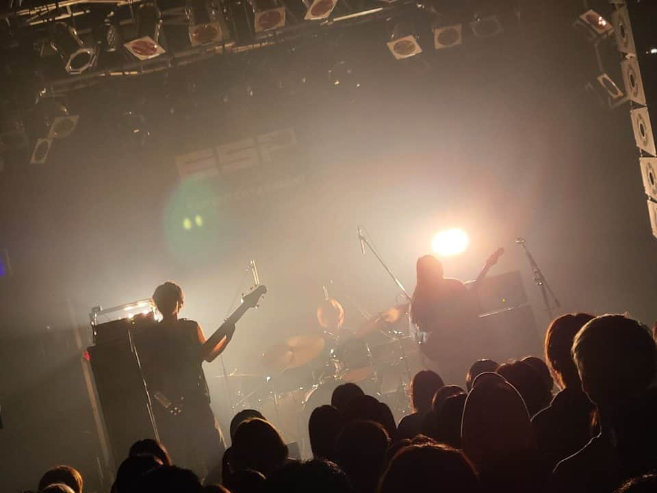 ASTERISM（アステリズム）さんのインスタグラム写真 - (ASTERISM（アステリズム）Instagram)「・ 🔹LIVE🔹 Thank you for coming to "School Festival" at @esp_osaka 🙏️☺️  🎸NEXT GIG 🎸 Nov. 4th Sat(Today...!!) at RAD SEVEN  Finally, the first day of One-Man tour😆🤘  #ASTERISM #アステ #LIVE」11月4日 12時41分 - asterism.asia