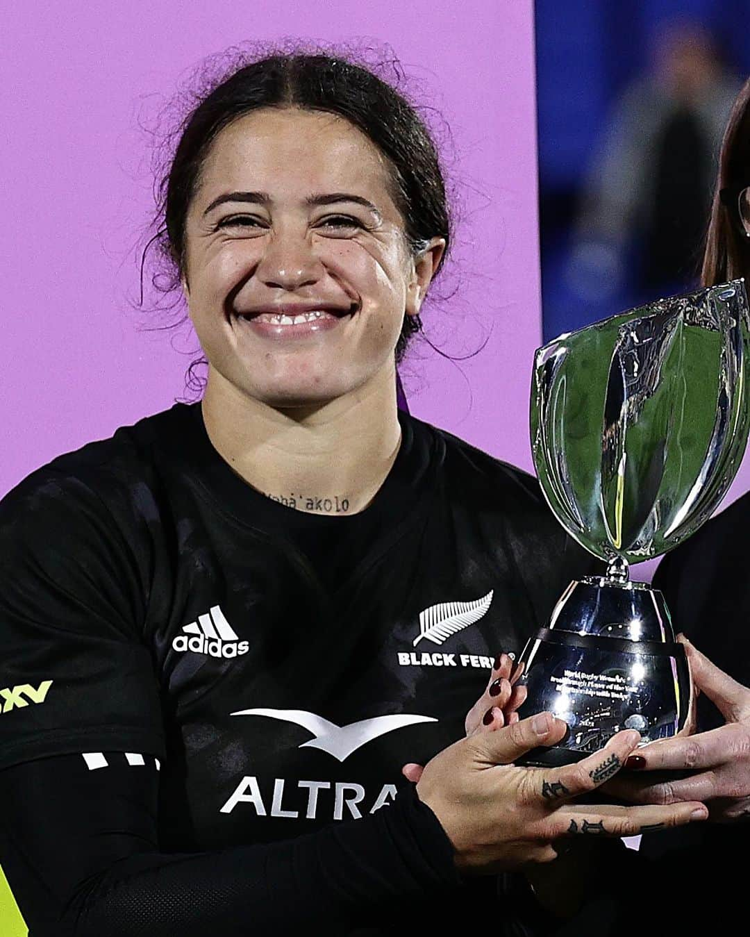 ワールドラグビーのインスタグラム：「A debut year to remember ✨  Your 2023 Women’s 15s Breakthrough Player of the Year: Katelyn Vahaakolo  #WorldRugbyAwards | @TudorWatch」