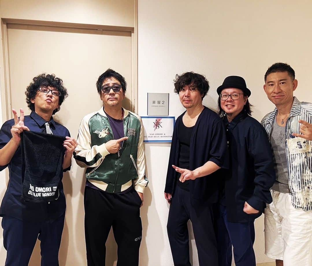 月に吠える。さんのインスタグラム写真 - (月に吠える。Instagram)「昨日は YOKOSUKA ROCK'NROLL FESTIVAL ありがとうございました。  総合プロデューサーの野澤さん 横須賀市長の上地さん ありがとうございました。」11月4日 12時47分 - tsukinihoeru.6960.naoomori