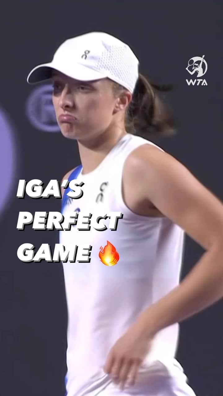 WTA（女子テニス協会）のインスタグラム：「THIS is how you finish a match 🔥   @iga.swiatek | #WTAFinals #GNPSegurosWTAFinalsCancun」