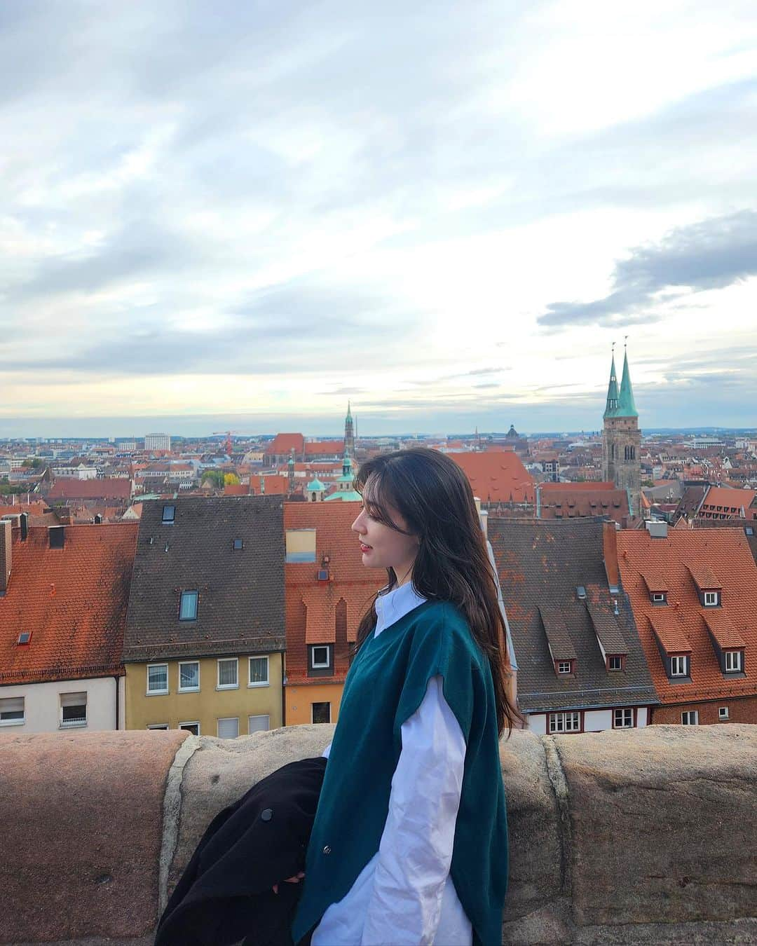 ティア さんのインスタグラム写真 - (ティア Instagram)「Will be sharing my European adventures one photo at a time🤍 (more like collage😛)  #Germany #Europetrip #fallstyle #독일여행 #유럽여행 #가을룩」11月4日 13時11分 - tia_0315