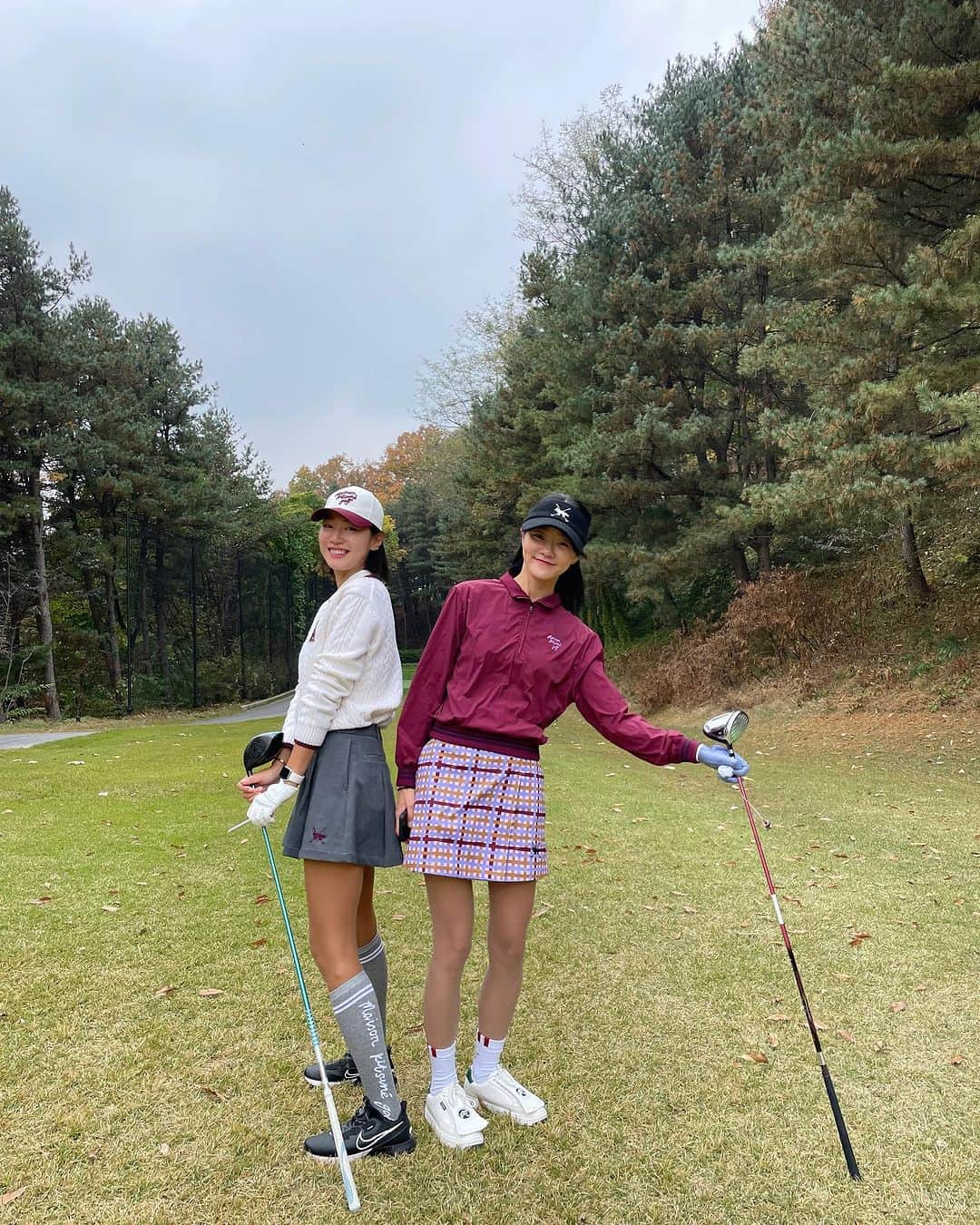 ヒョニ・カンさんのインスタグラム写真 - (ヒョニ・カンInstagram)「🤎💙❤️🧡💜💛🖤💚 🦊  . . #hyoni_golf #golf」11月4日 13時16分 - hyoni_kang