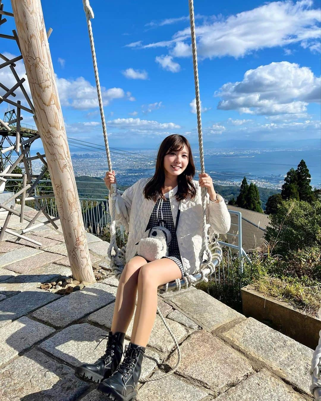 YOUKORINさんのインスタグラム写真 - (YOUKORINInstagram)「六甲山🗻 六甲山ミーツアート展の様子も また載せる🥰 シダレミュージアムが楽しい スポットになってたのでおすすめ💕  #六甲山#六甲山ガーデンテラス#兵庫県#シダレミュージアム#rokko#hyogo#テラス#六甲山観光」11月4日 13時37分 - xxy0uc0riinxx