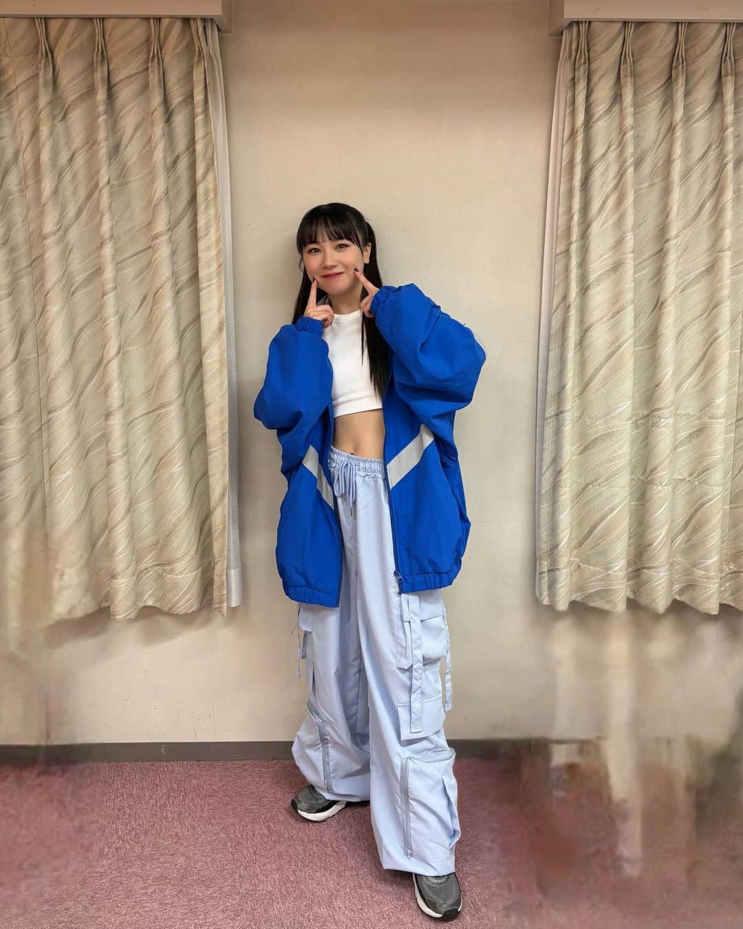 石田亜佑美さんのインスタグラム写真 - (石田亜佑美Instagram)「ハロプロダンス学園🕺     ブレイキンに挑戦したシーズン10 放送もはじまってますし、 公開収録の配信もはじまってます(5日24時まで)  どーですかどーですか     ショーケースの披露まで、お楽しみに😎💙     #ハロプロダンス学園 #公開収録 #配信 #見逃さないでね🙈 #モーニング娘23 #morningmusume23 #石田亜佑美」11月4日 14時01分 - ayumi_ishida.official