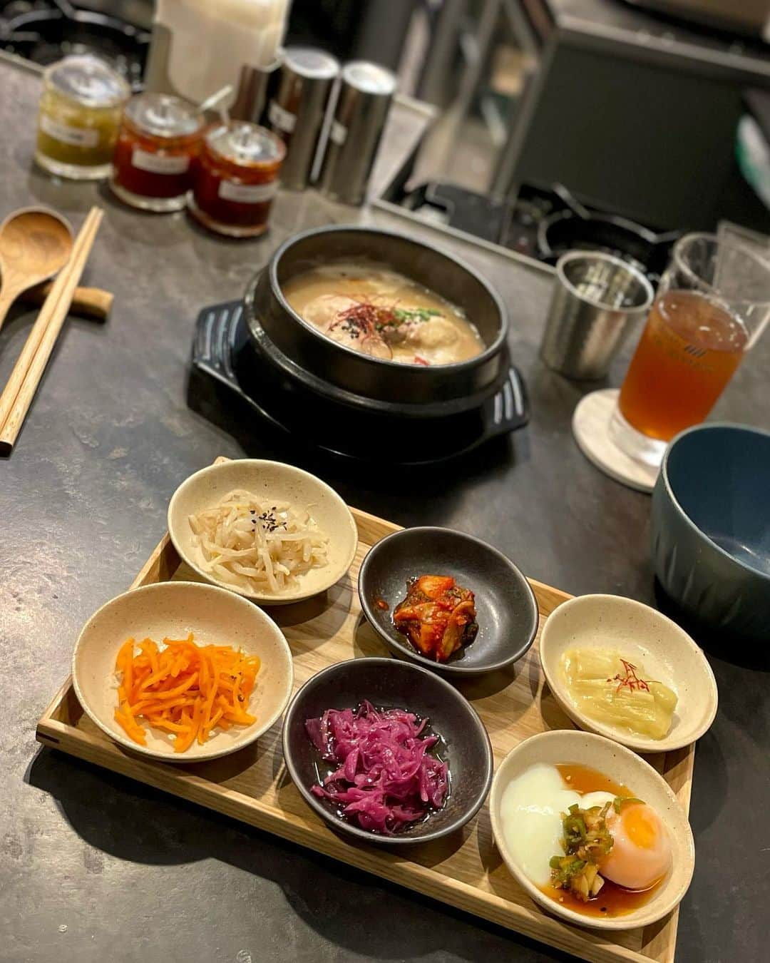 相沢みなみさんのインスタグラム写真 - (相沢みなみInstagram)「What are you doing this weekend? I enjoyed #samgyetang at Korean restaurant! It was delicious👏🏻🌟 . この週末のご予定はー？？❤︎ 参鶏湯を食べに入ったここのレストランとても美味しかったなぁ🤍 . #参鶏湯 #韓国料理屋 #韓国グルメ  #koreanfood #korea  . #相沢みなみ  #minamiaizawa #相澤南」11月4日 13時58分 - epoint2016