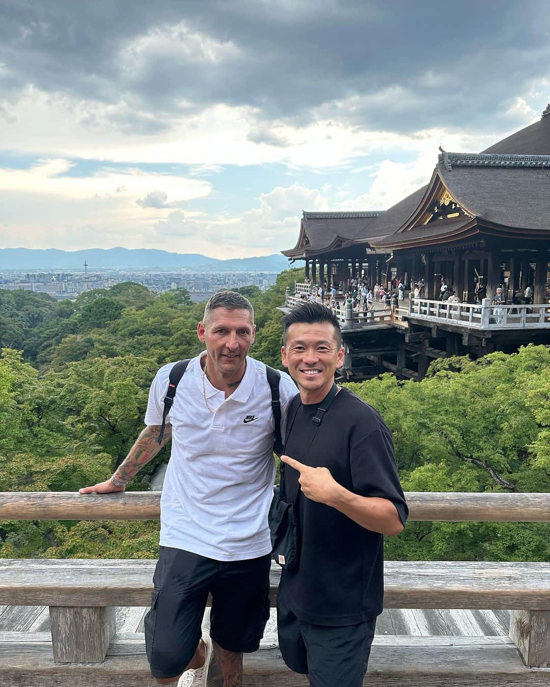 渡邉将基のインスタグラム：「Grazie mille🇮🇹🏟️🏆 @marcomaterazzi @inter」