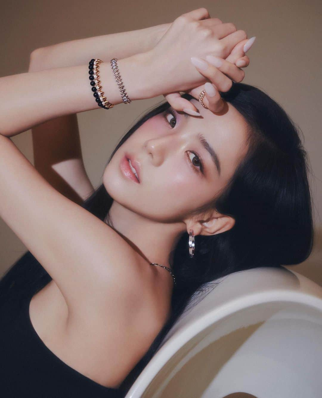 ジスさんのインスタグラム写真 - (ジスInstagram)「@cartier @ellesingapore 🎀」11月4日 14時15分 - sooyaaa__