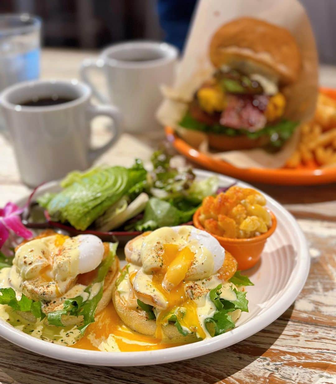 ochikeronさんのインスタグラム写真 - (ochikeronInstagram)「Thursday Lunch Date 🥗  We both are busy parents, so we hang out together to stop keeping ourselves busy 👍🏻  #lunchdate #hawaiianfood」11月4日 14時46分 - ochikeron