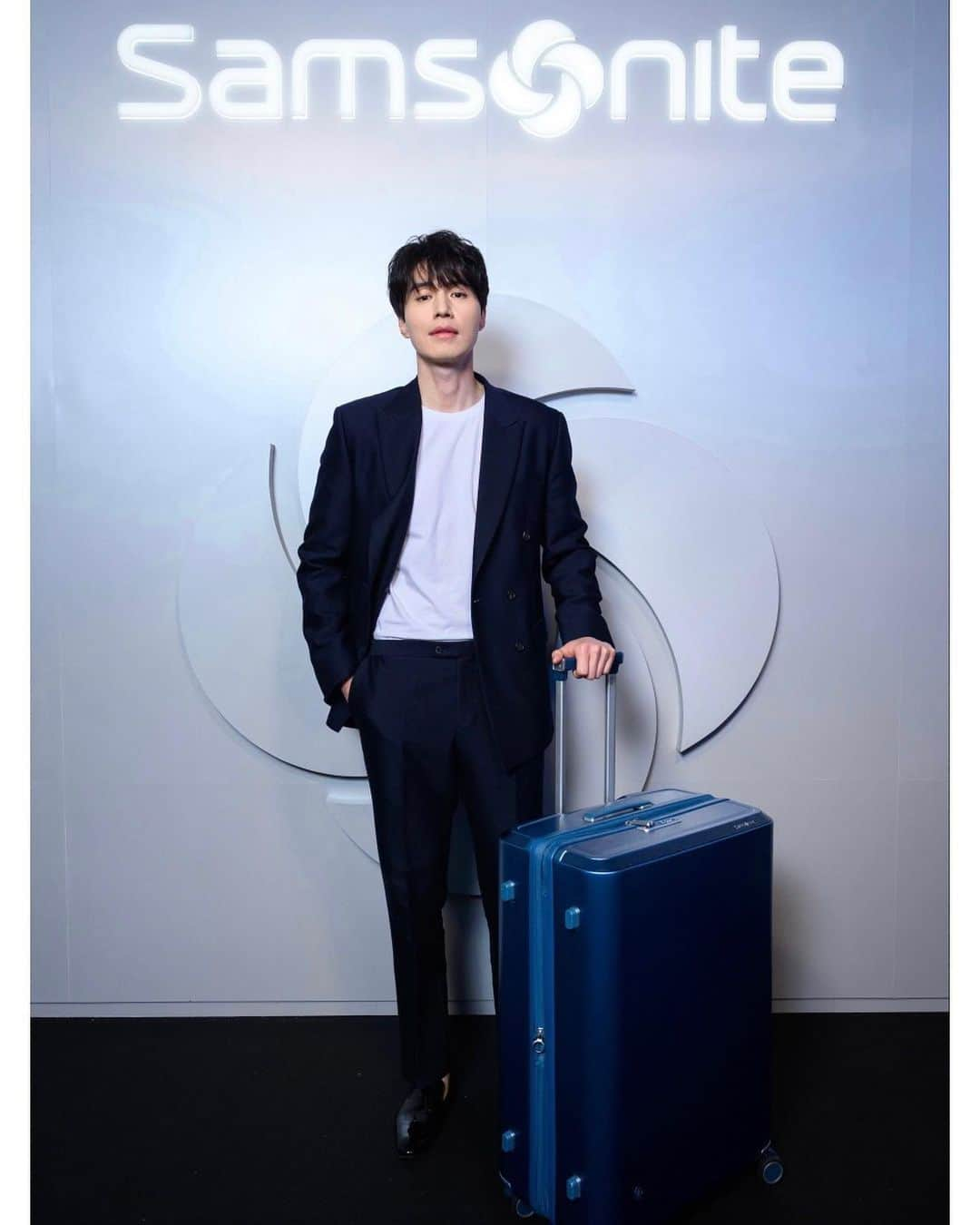 イ・ドンウクさんのインスタグラム写真 - (イ・ドンウクInstagram)「- #AD #DestinationSamsonite #쌤소나이트 #Samsonite」11月4日 14時51分 - leedongwook_official