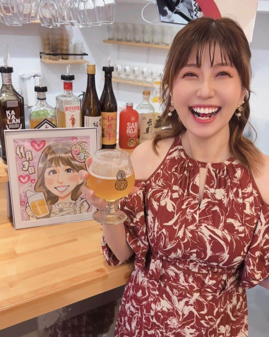 天野麻菜さんのインスタグラム写真 - (天野麻菜Instagram)「ビール女子。 3650日目🍻 10年経ちました💭 これからもよろしくお願いします🍺  #ビール #ビール女子 #beer #お酒 #アルコール #タレント #グラビア #女優 #天野麻菜 #休まず #毎日飲んでる #記録更新中 #ビールのcm #オファー待ち #ビール大好き #乾杯 #乾杯シリーズ #1日1ビール #9年以上 #続けてる #11月3日 #3650日目 #10年 #水着」11月4日 14時53分 - akaringo_mana