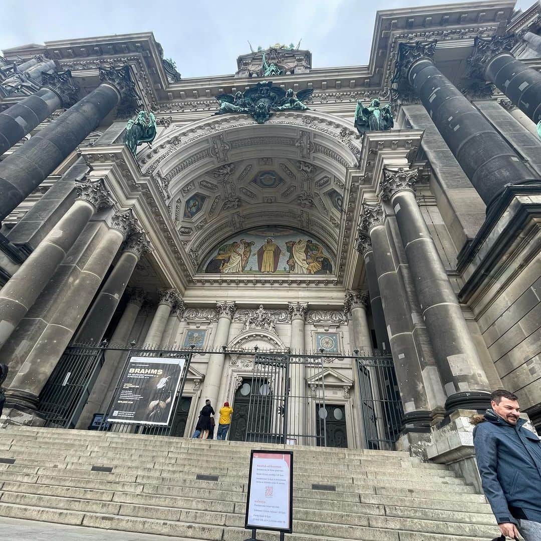 高橋奈苗さんのインスタグラム写真 - (高橋奈苗Instagram)「#PASSIONTRIP  ドイツ🇩🇪 Nanae in Germany!  綺麗な街並みです。 コーヒー屋さんが多いね☕️  @jazzygabert がたくさんケアしてくれてます。感謝🥲  あんなに闘ってたからこそ、なんだよなぁ、、🙏  いよいよ今日は試合‼️  WAKU WAKU‼️  悩みや迷い、全部捨てていくぞ‼️  ドイツを震撼させよう🔥  PASSION‼️  I'm a passionmonster‼️  Are you ready? Germany🇩🇪  通販ショップ➡︎ https://jungarian.thebase.in/  #プロレス #高橋奈七永  #ナナエ #パッション #passion #女子プロレス #人間国宝 #japan #nanaetakahashi #Germany」11月4日 14時55分 - nanae_passion_