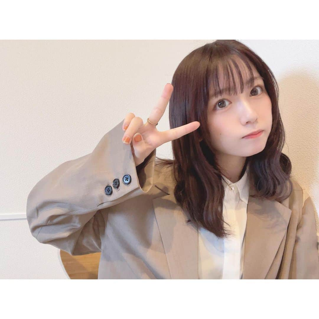 どみちゃんさんのインスタグラム写真 - (どみちゃんInstagram)「🌛  ジェニーちゃんのお洋服を着たよ🦦♡  普段ジャケットあまり着ないんだけど すごく着心地よかった、感動…(՞ o̴̶̷̤ ̫ o̴̶̷̤ ՞)✨️  ジェニーちゃんほんとにありがとう😢♡  ⋱⋰ ⋱⋰ ⋱⋰ ⋱⋰ ⋱⋰ ⋱⋰ ⋱⋰ ⋱⋰ ⋱⋰ ⋱⋰ ⋱⋰ ⋱⋰  最近いつも付けてるANUの指輪🌛  倫子さんから頂きました😢♡ ANUのアクセサリーはどんな服にも合うから好き💍  いつもありがとうございます( т-т)✨️」11月4日 15時13分 - domi723___