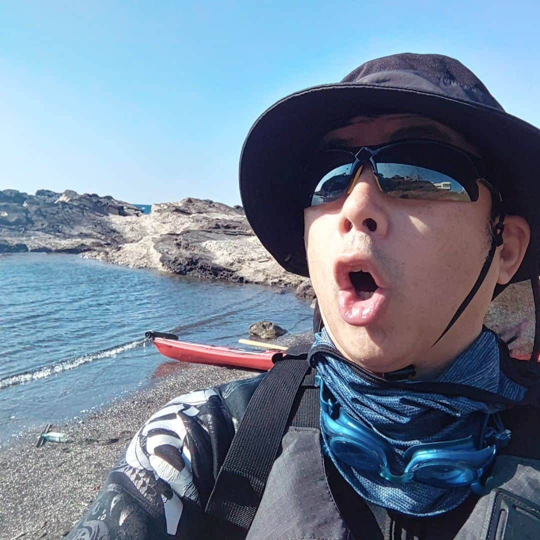 上念司のインスタグラム：「カヤックに最高な季節がやってまいりました。  #カヤック #kayak」