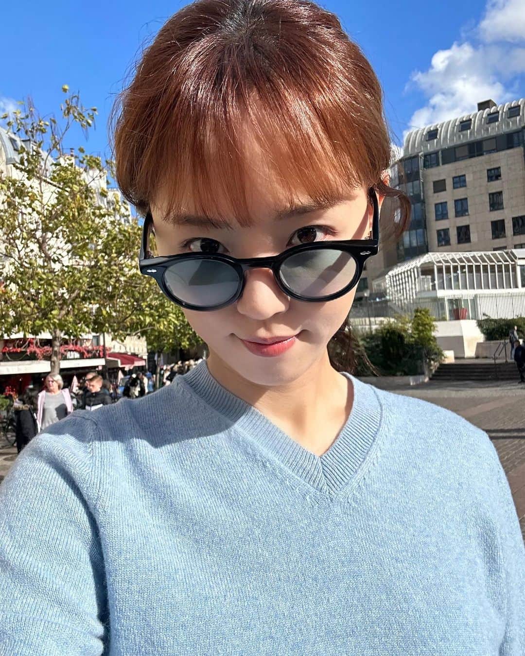 カン・ハンナのインスタグラム：「Paris💙🩵💙」